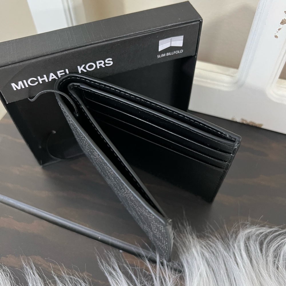 Michael Kors Jet Set Men’s Slim Billfold Wallet - Picture 4 of 14